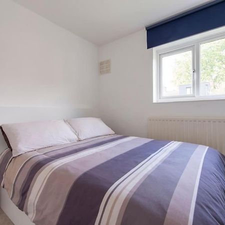Lovely 2-Bed 15 Minutes To Central Londra Exterior foto