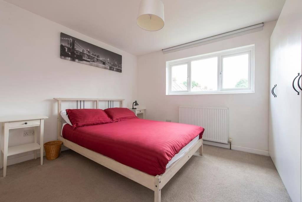 Lovely 2-Bed 15 Minutes To Central Londra Exterior foto