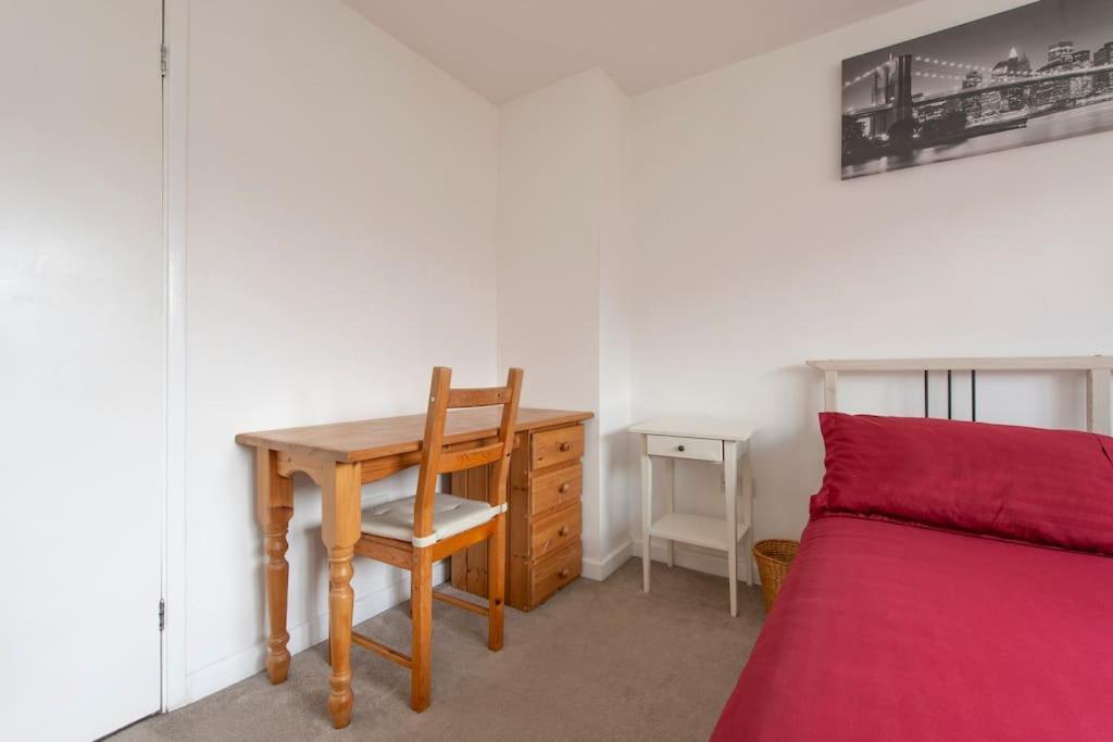 Lovely 2-Bed 15 Minutes To Central Londra Exterior foto
