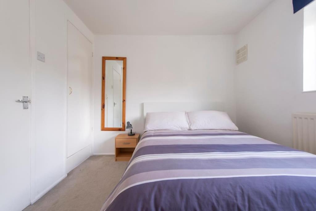 Lovely 2-Bed 15 Minutes To Central Londra Exterior foto