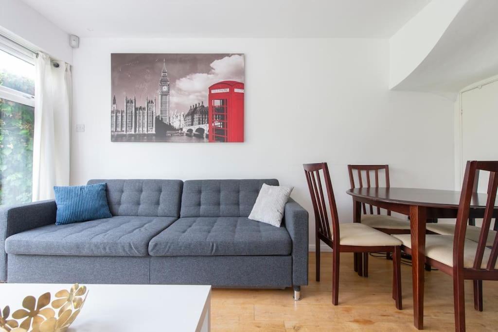 Lovely 2-Bed 15 Minutes To Central Londra Exterior foto